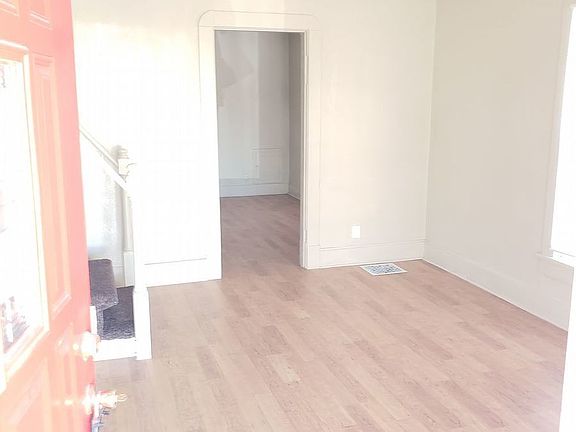 3rd image of 1805 Westview Dr