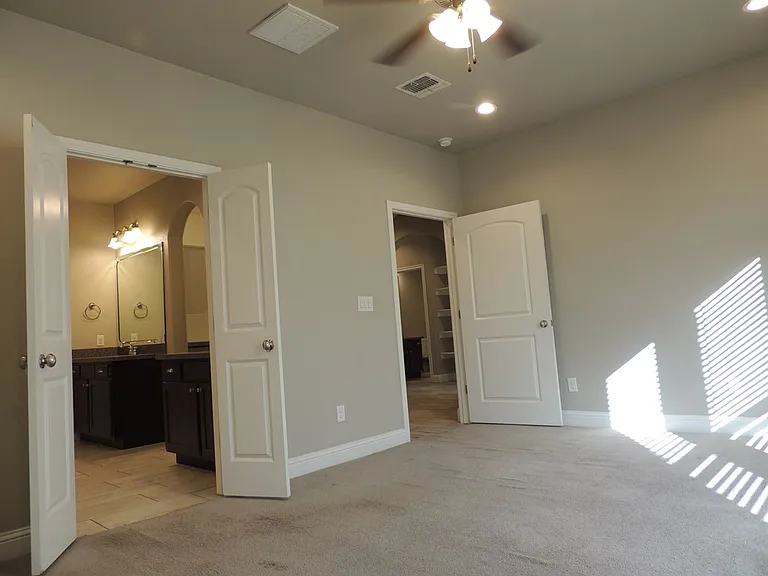 24 Devon Ct — Photo 9