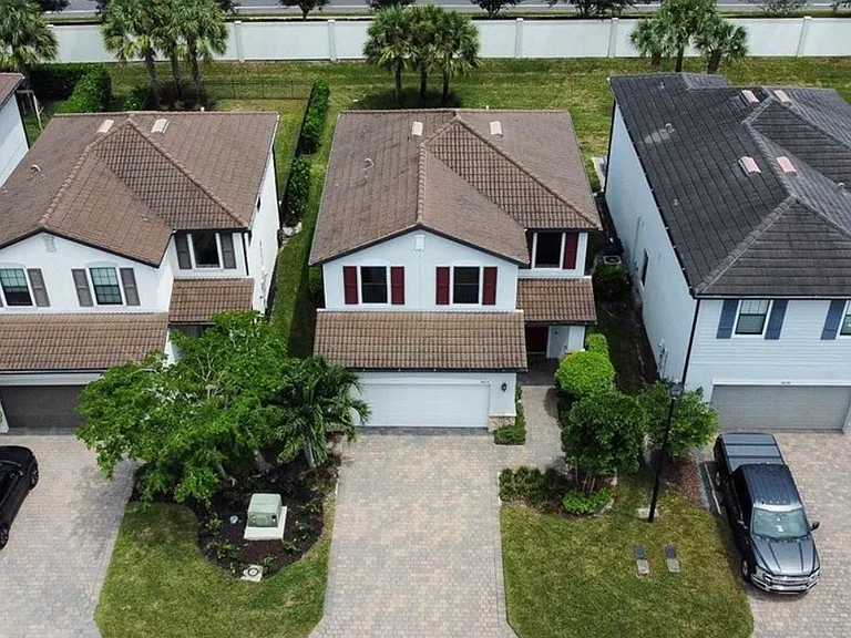 9624 Bexley Dr — Photo 22