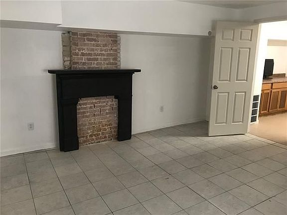 4th image of 1422 Japonica St Unit B