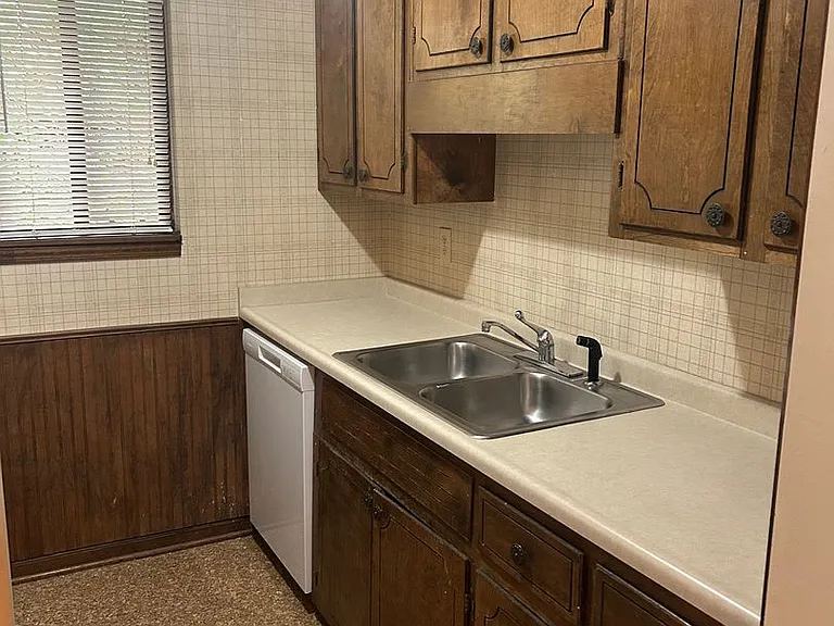 297 Peabody St #4 — Photo 10