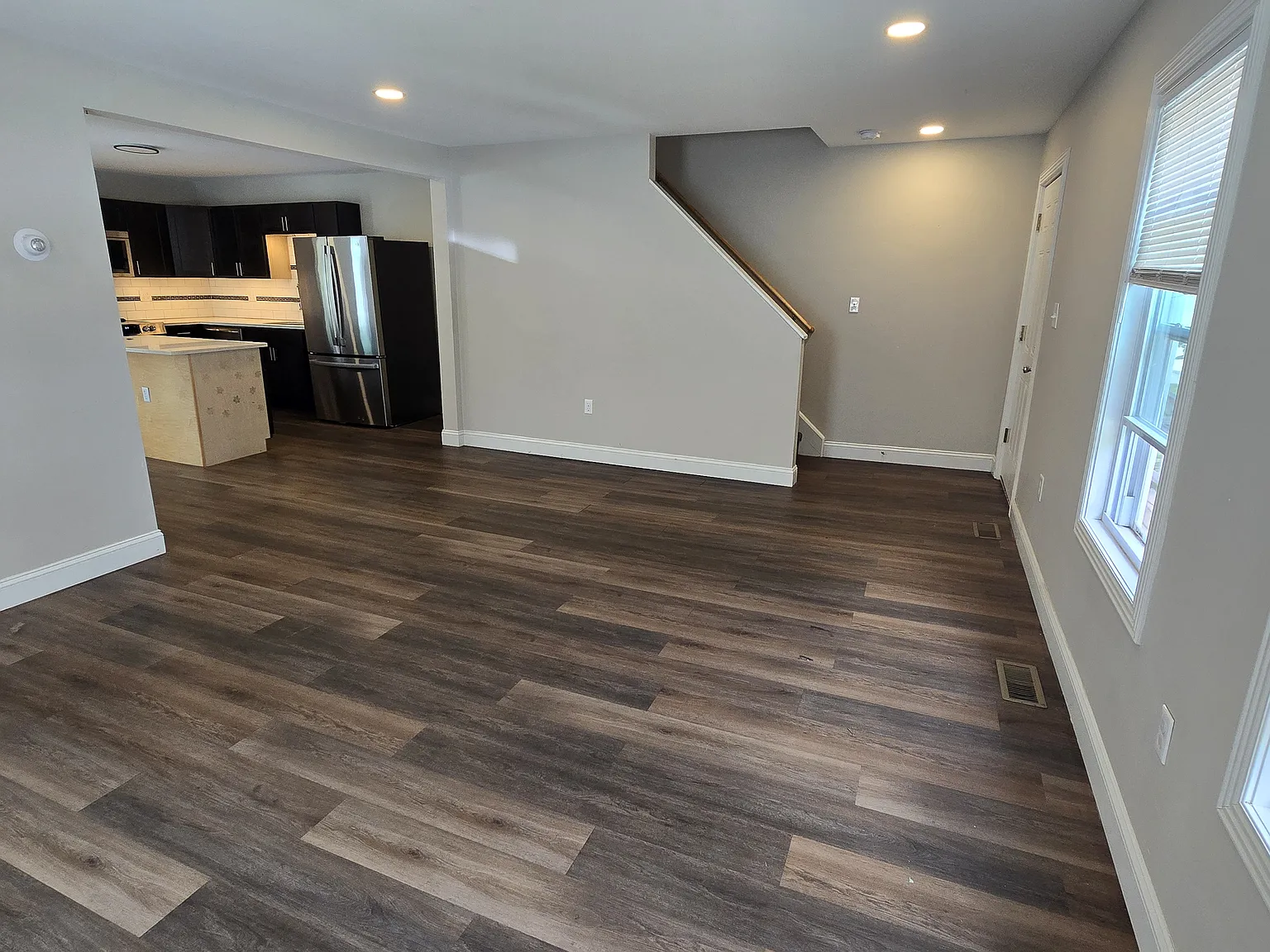 4 bed, 2.5 bath, $2,300 — Photo 3