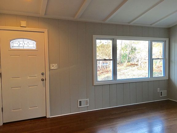 5th image of 21 Tarn Dr