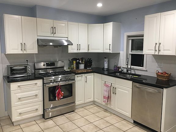 4th image of 54 Bedford St