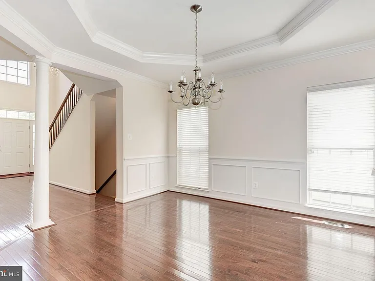 3795 Louise Ave — Photo 4