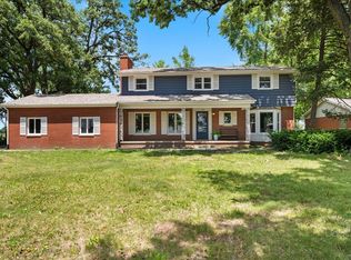 6S903 Davis Rd, Big Rock, IL 60511