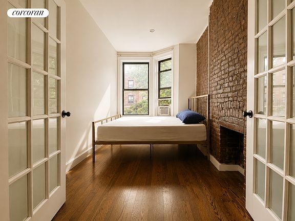 2nd image of 1433 Bedford Ave APT 5