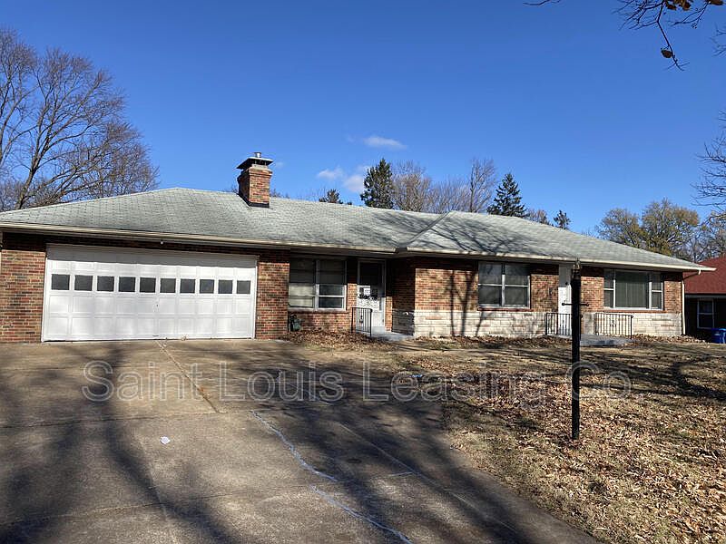 1st image of 1541 Claudine Dr