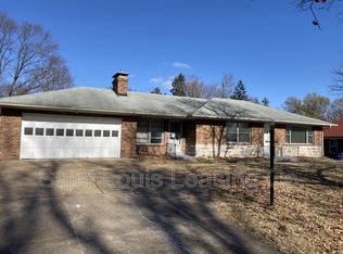 1541 Claudine Dr, Saint Louis, MO 63138