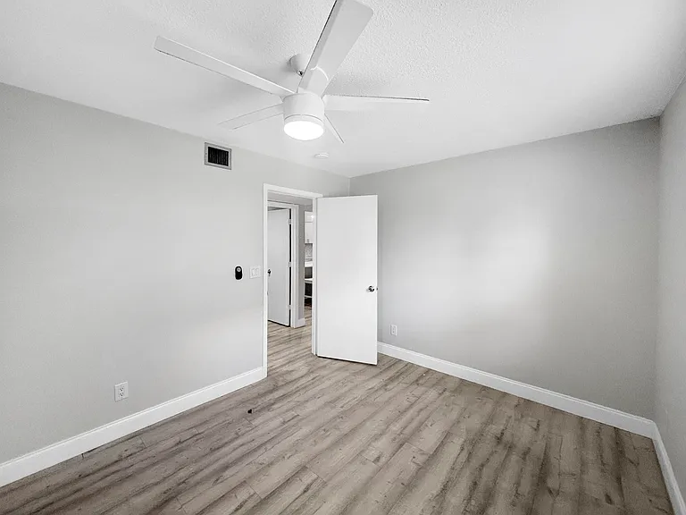 1291 SE Parkview Pl — Photo 28
