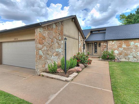 4th image of 13516 Apple Valley Dr