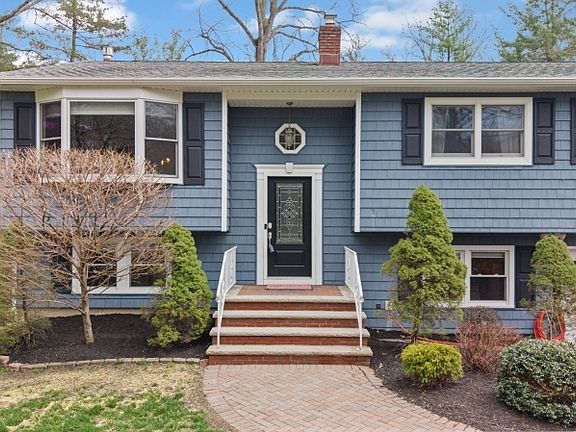 2nd image of 209 Northfield Rd