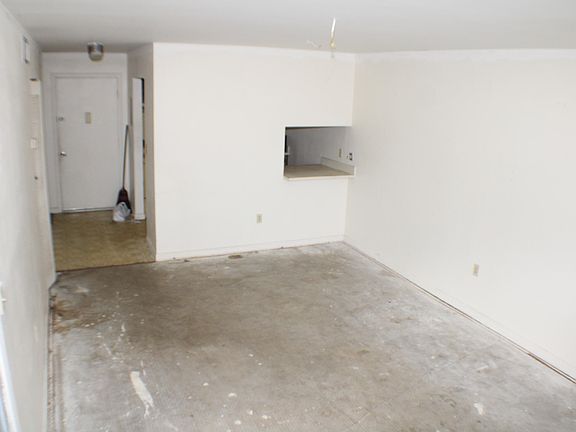 5th image of 6054 Forest Hill Boulevard #204