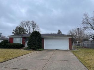 41755 Montroy Dr, Sterling Heights, MI 48313