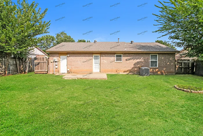 613 N Ramblin Oaks Dr — Photo 11