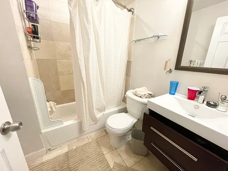 7 Iroquois St #2L — Photo 9