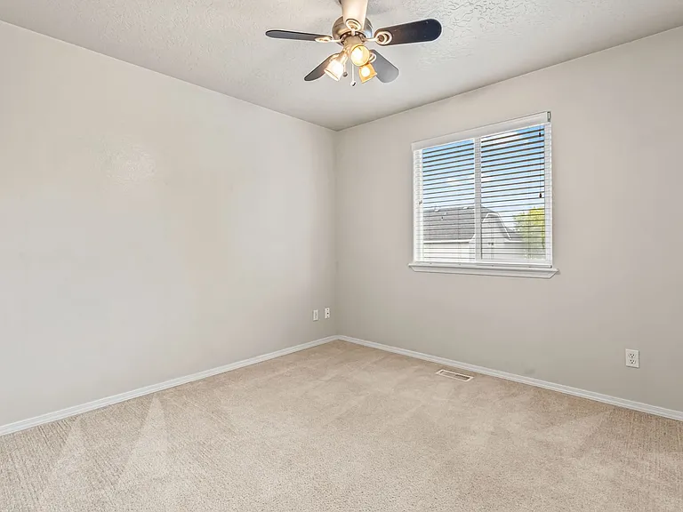 3614 E Hand Cart Ln — Photo 13