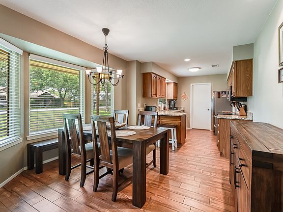 5th image of 4001 Bandera Dr