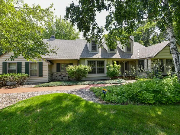 N25W30641 Ravine COURT, Pewaukee, WI 53072