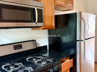 911 Elmwood Ave #3NE, Evanston, IL 60202
