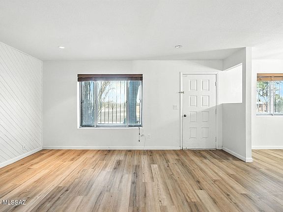 5th image of 2657 W Kerry Dr