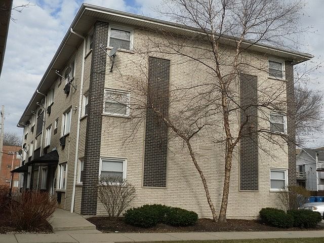 1st image of 33 Rockford Ave