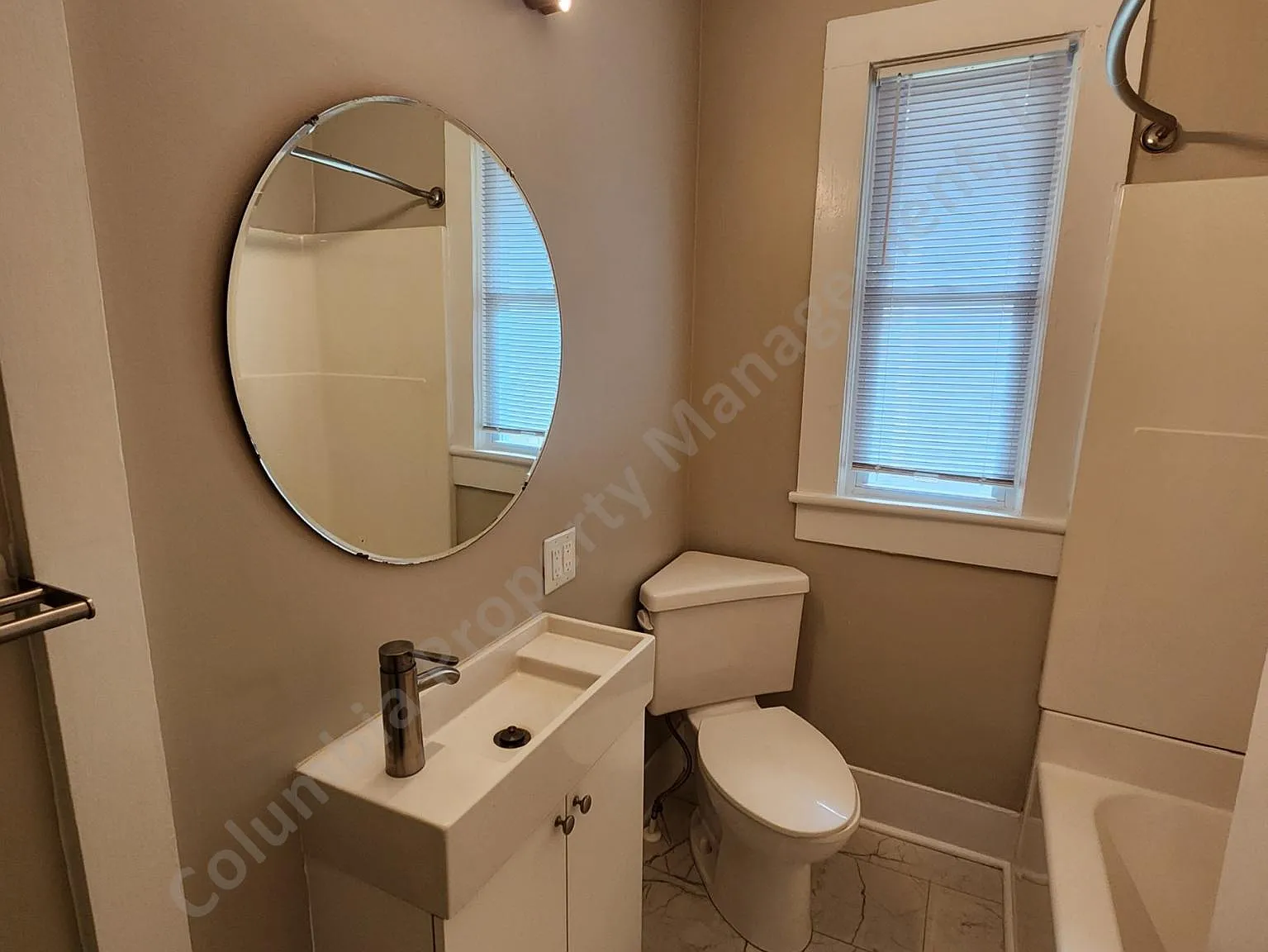 2 bed, 1240 sqft, $2,050 — Photo 4