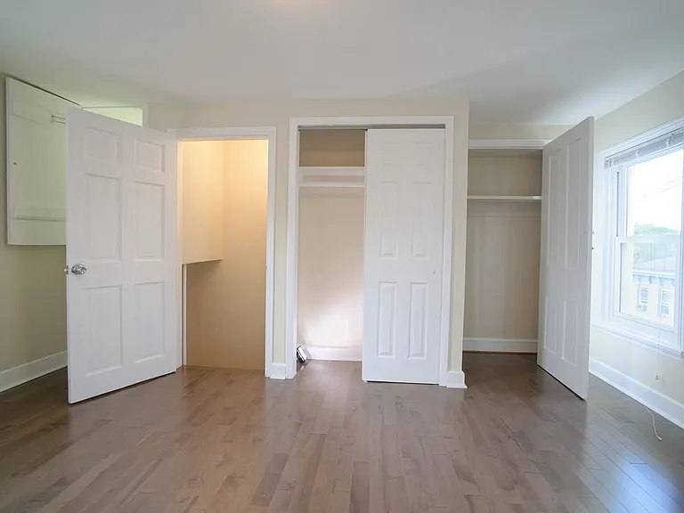 3718 Calumet St — Photo 13