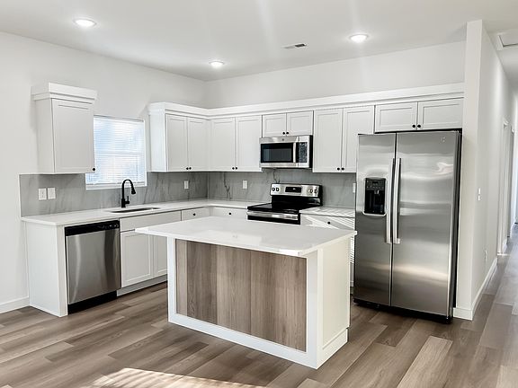 4th image of 276 Hummingbird Ln