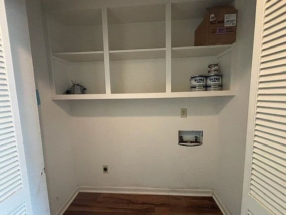 5th image of 49 Upton Ct #2701