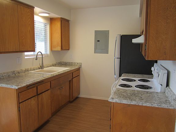 3rd image of 258 W Alamar Ave APT 6