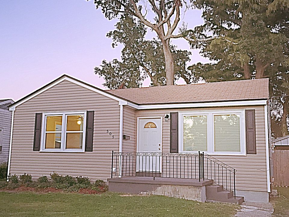 1st image of 505 Harang St.