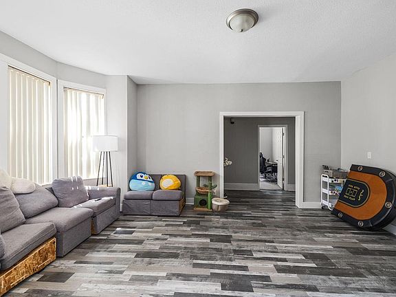 2nd image of 1016 8th STREET S S #1018