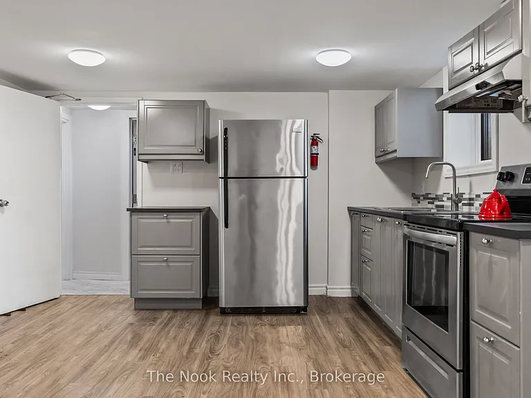 464 Gibbons St #BASEMENT — Photo 17