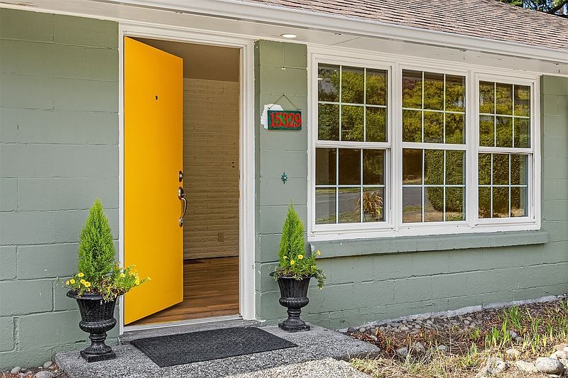 3rd image of 15329 Stone Avenue N