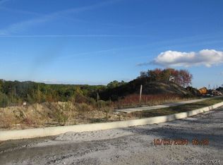 123 Warm Earth Rd, Naugatuck, CT 06770