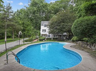 243 Pound Ridge Rd, Bedford, NY 10506