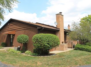 64 Woodhills Bay Rd, Fox Lake, IL 60020