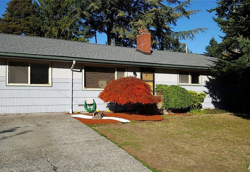 1st image of 1228 S 132nd St
