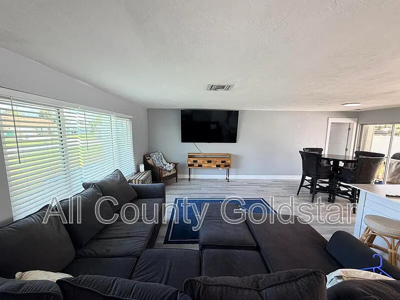 2 bed, 2.0 bath, 1518 sqft, $1,895 — Photo 4