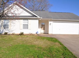 212 Chateau St, Boiling Springs, SC 29316