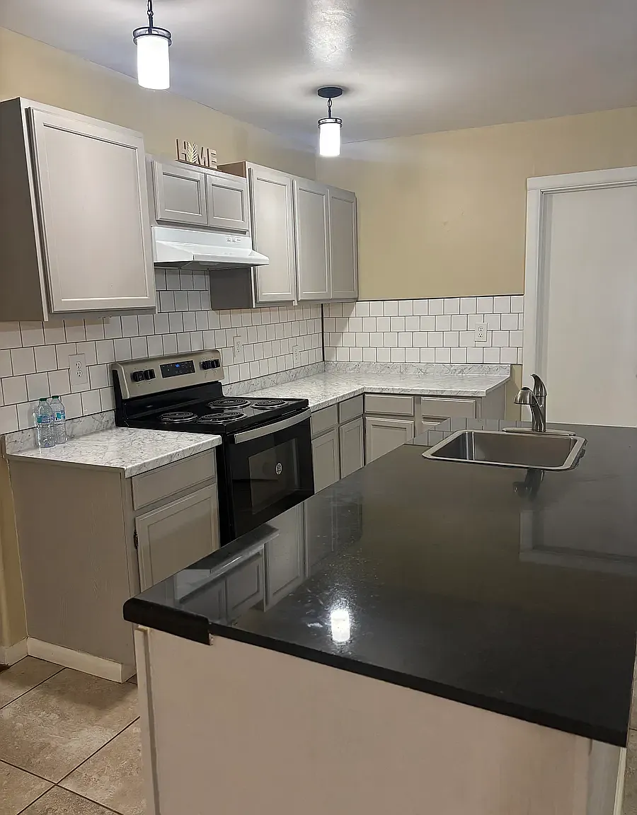 2515 N Fonshill Ave — Photo 3