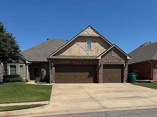 14104 Canterbury Dr, Edmond, OK 73013