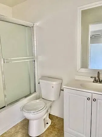 382 N Avenue 52 #202 — Photo 14