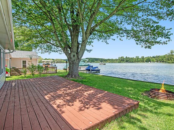 4th image of 3685 S Roy Dr