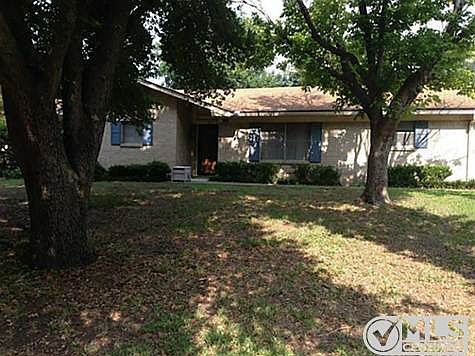 1st image of 1112 Crestview Dr