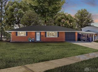 10 Woods Rd, Springboro, OH 45066