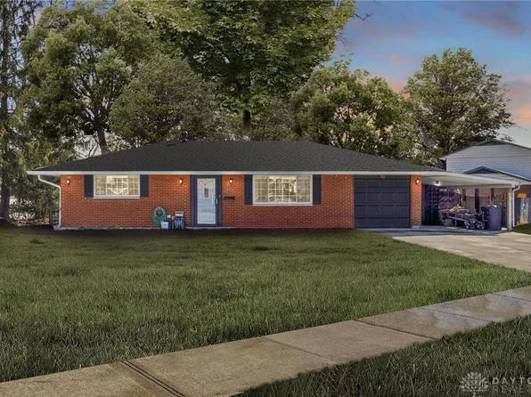 10 Woods Rd, Springboro, OH 45066