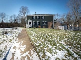 745 Stevens Rd, Swansea, MA 02777