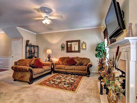 5th image of 132 Wiley Parc Cir #132